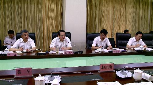 业务工作开展情况,听取了市检察院党组书记,检察长赵东岩的工作汇报